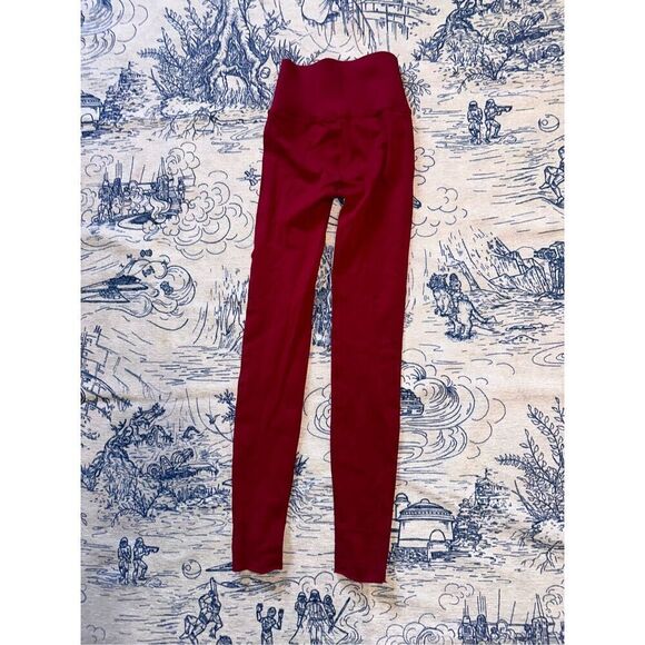 Beautiful BUNDLE OF TWO SCULPTKNIT by FABLETICS Women's Workout Compression Legg - Picture 10 of 10